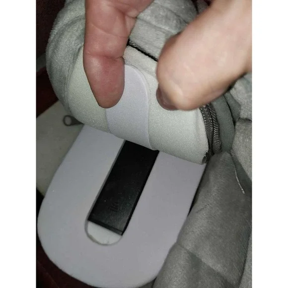 NWT‎ Massage slippers.  Size Large - Picture 4 of 4